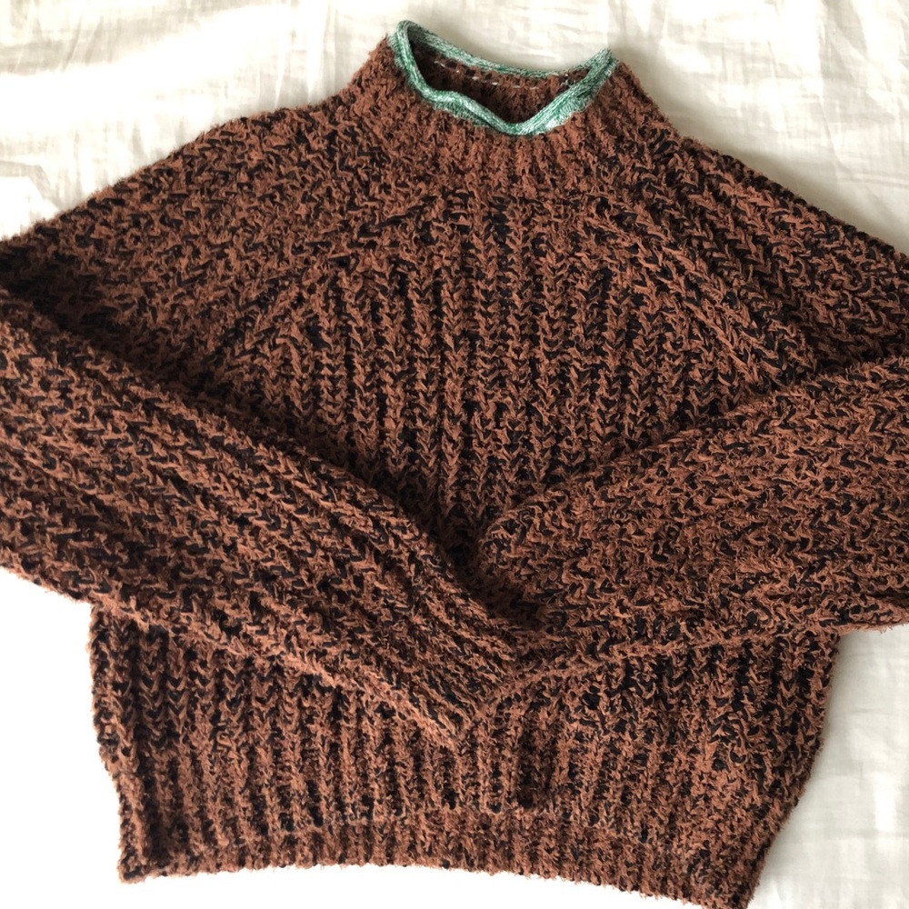 aritzia cropped sweaters